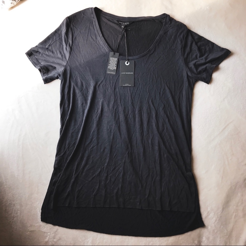🤩Lucky brand tee🤩